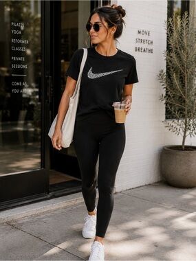 Nike Graphic Swoosh Tee XL Black‎ Cotton Short Sleeve T-Shirt